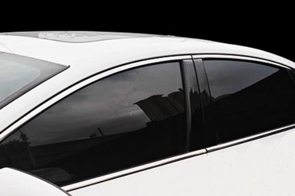 汽车玻璃贴膜的透光率有什么要求？